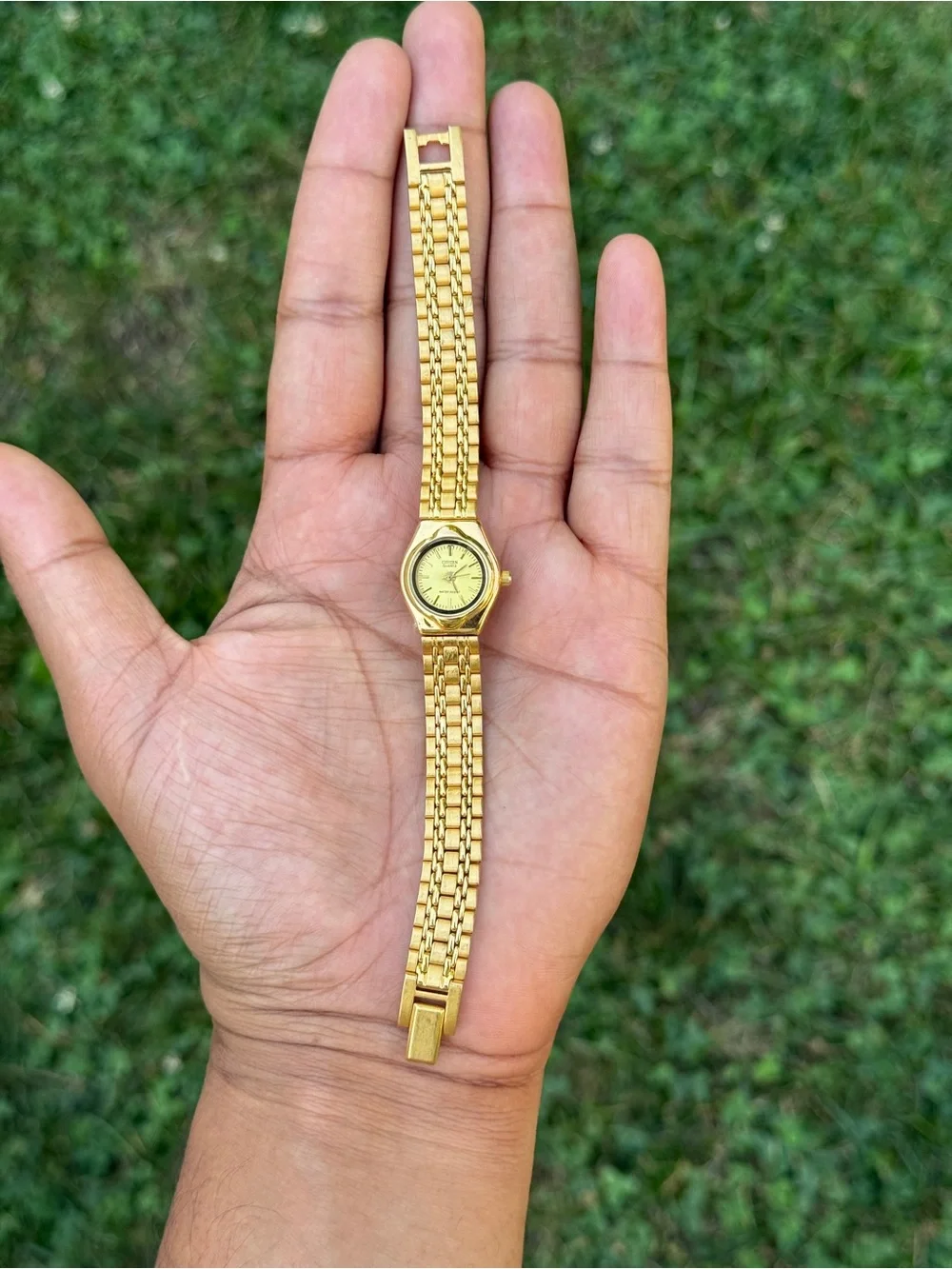CITIZEN Gold Tone women’s Classic Petite Dress/Cocktail Watch, Quartz - Picture 2 of 8